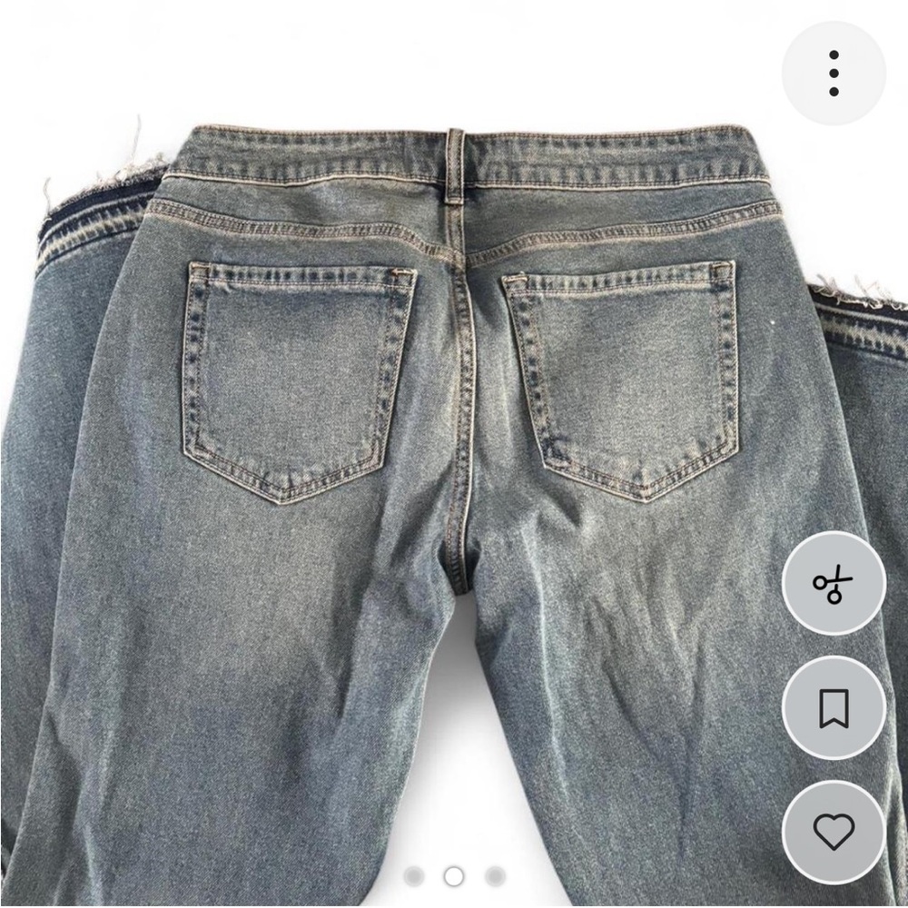 Hollister Women's Dark Blue Flare Jeans NWT - Picture 3 of 4